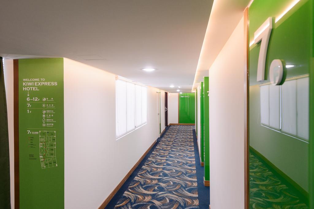 Отель Kiwi-Taichung Station Branch 1 Экстерьер фото