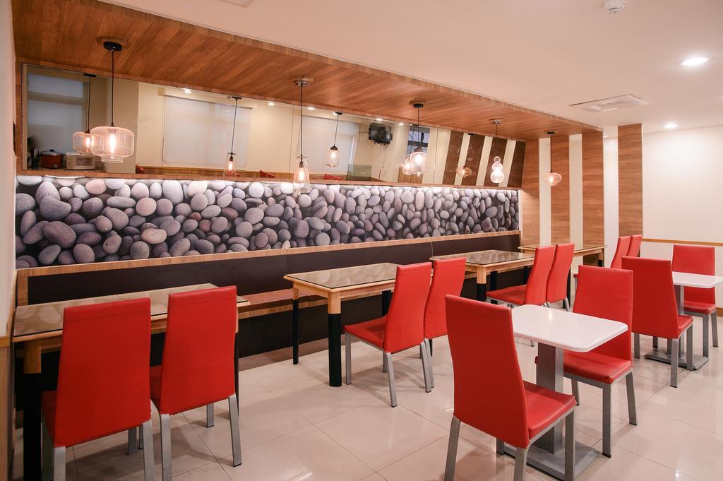 Отель Kiwi-Taichung Station Branch 1 Экстерьер фото